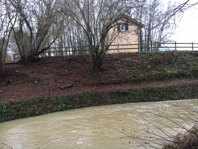 la rivière en hiver